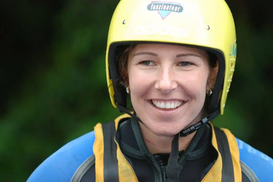 art-of-hair-rafting-2008__2_